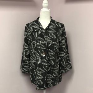 JM Collection Sweater/Shrug with Button Front sz M